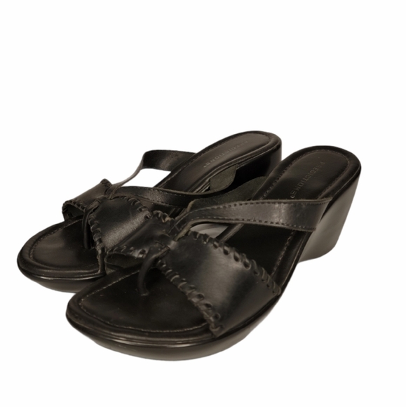 PREDICTIONS Black Wedge Sandals - Picture 5 of 9